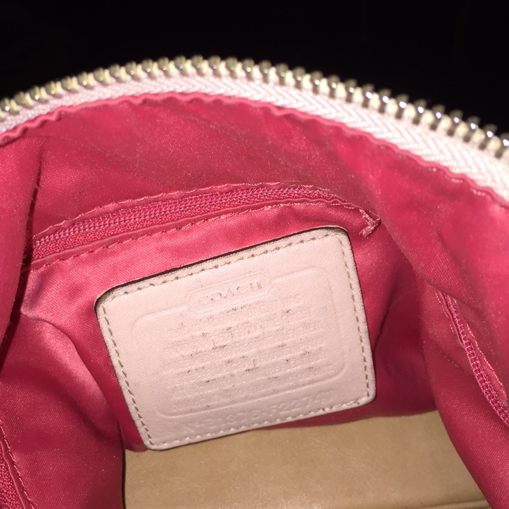 Coach purse - Picture 3 of 4